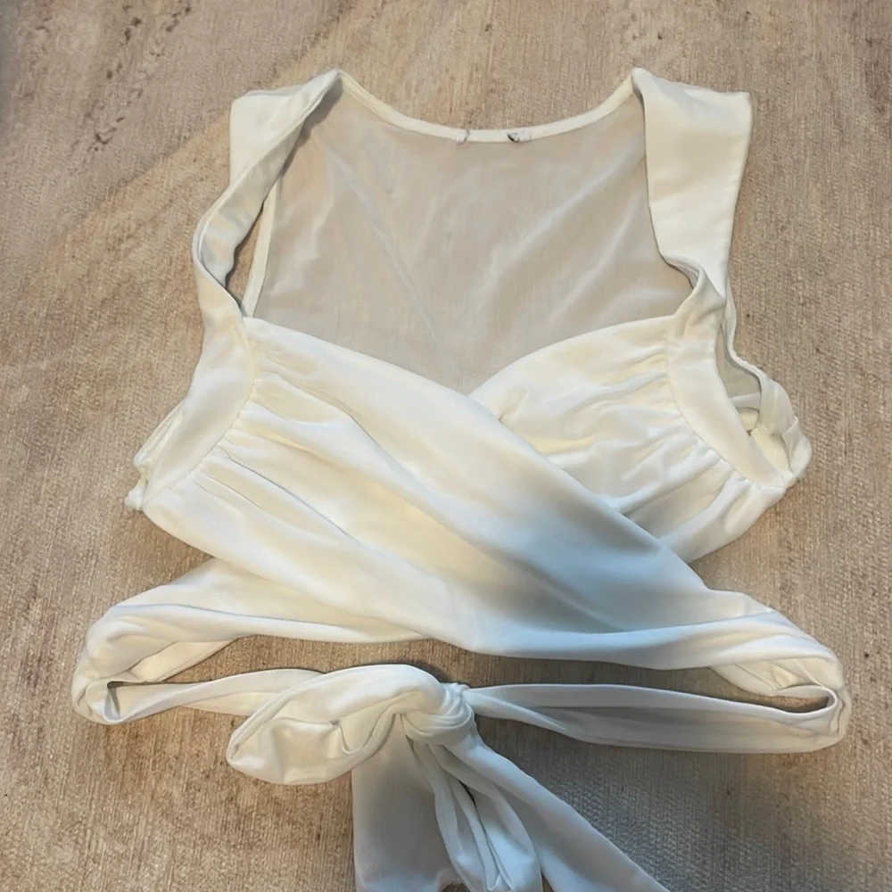 Mesh Crop - Picture 3 of 3